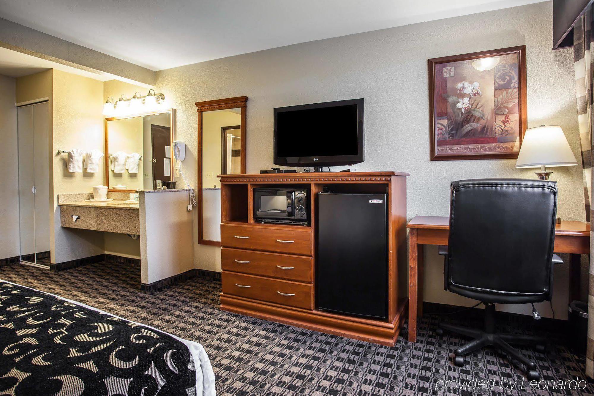 Clarion Inn Renton-Seattle Exterior photo