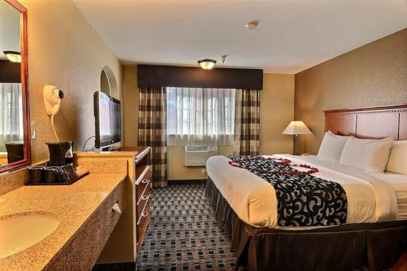 Clarion Inn Renton-Seattle Exterior photo